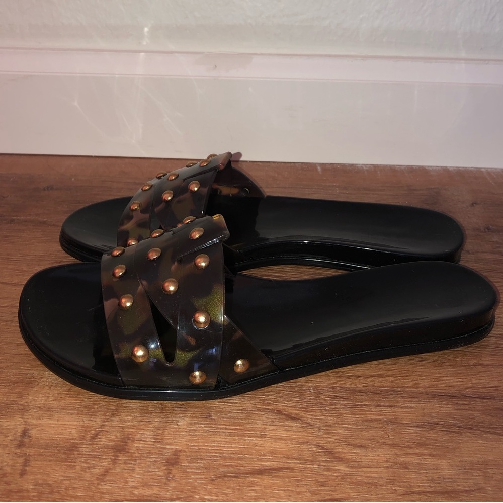 Vince Camuto plastic slides